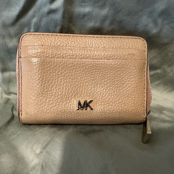 Michael Kors Handbags - Michael Kors Beige Leather Wallet